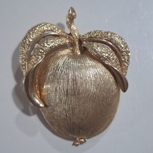 Vintage Sarah Coventry Gold Apple Teacher Brooch / Pendant